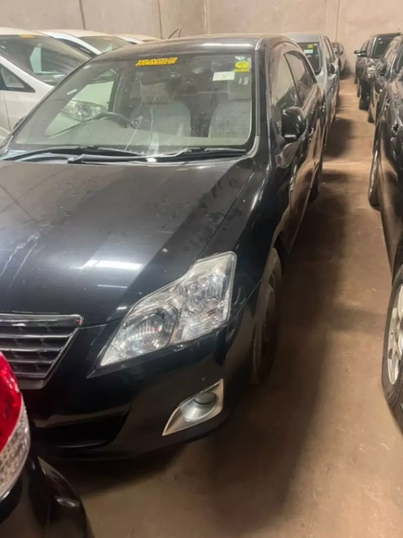 Toyota Premio    - 2010