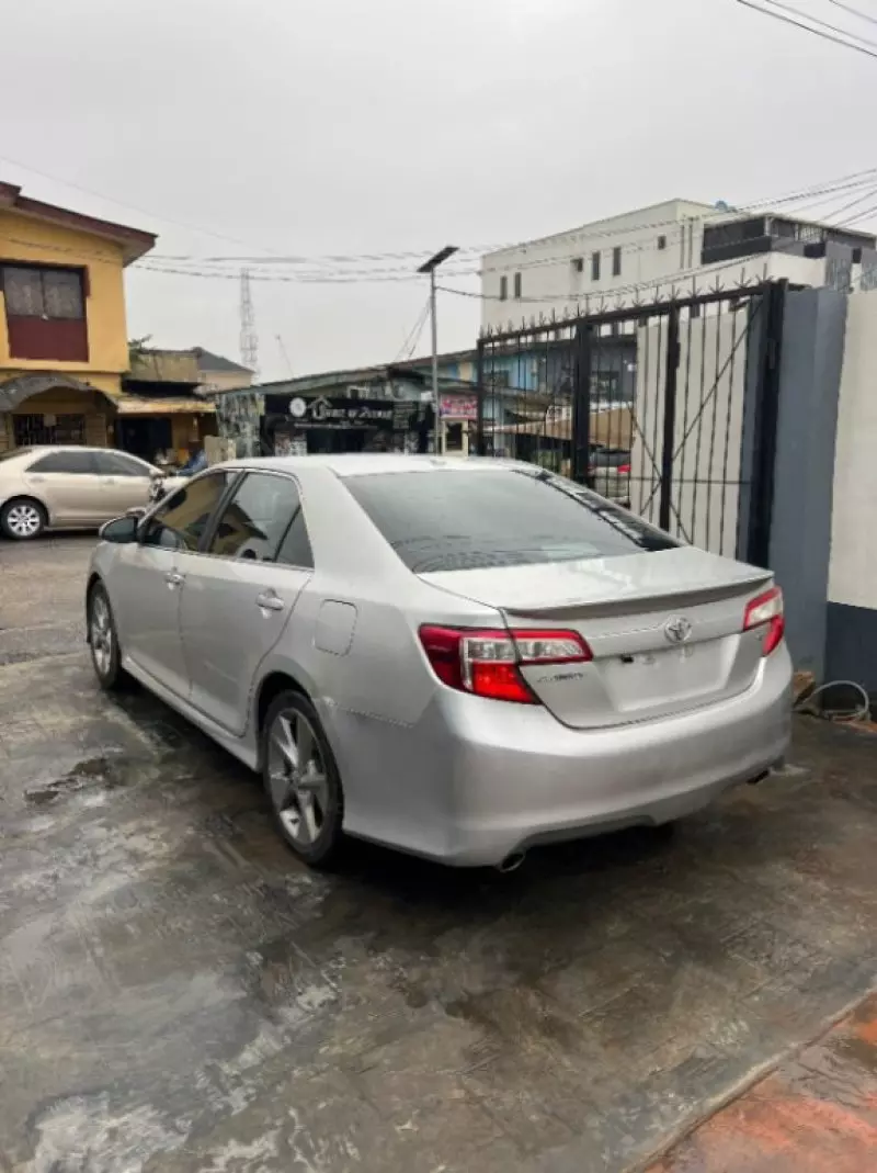 Toyota Camry   - 2007