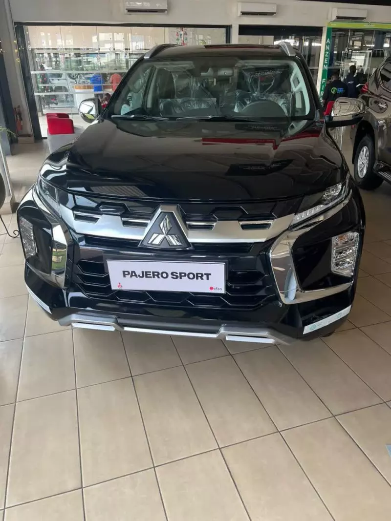 Mitsubishi Pajero Sport   - 2026