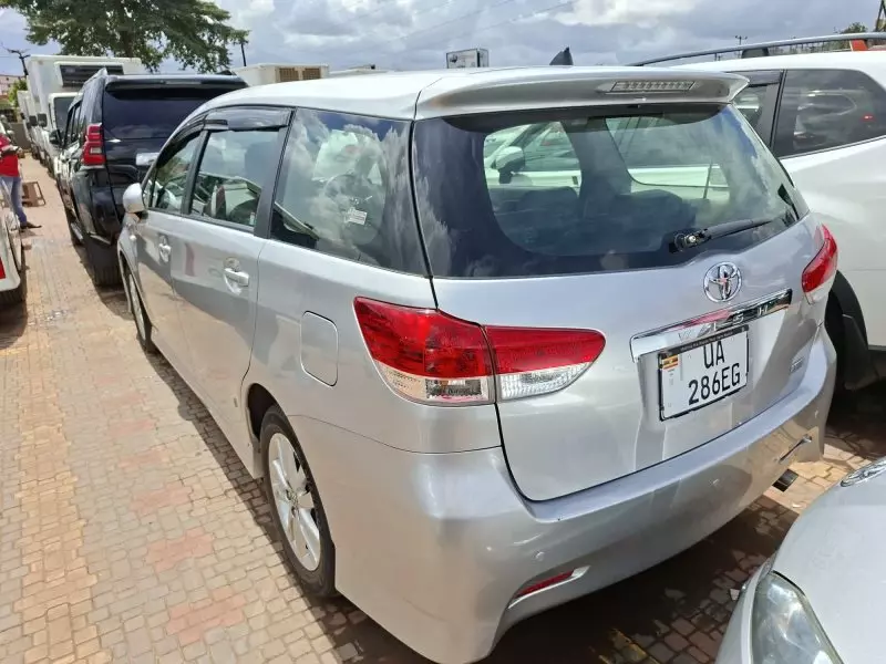 Toyota Wish   - 2011
