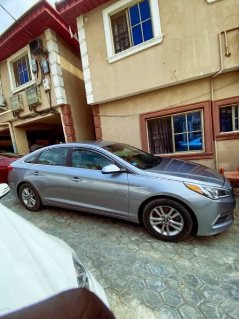Hyundai Sonata   - 2016