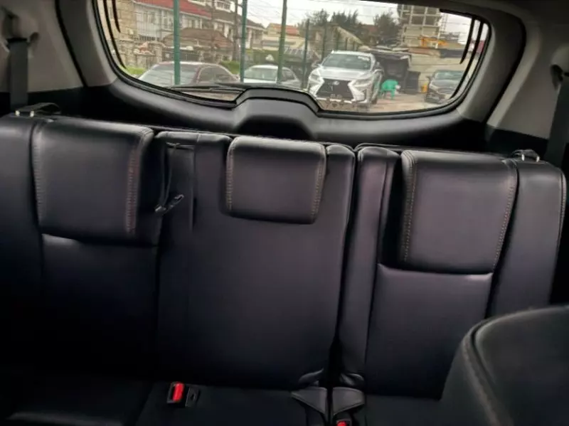 Toyota Highlander   - 2016