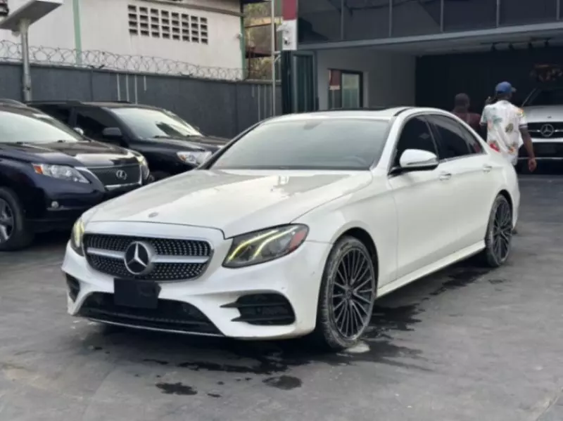 Mercedes-Benz E 300   - 2018