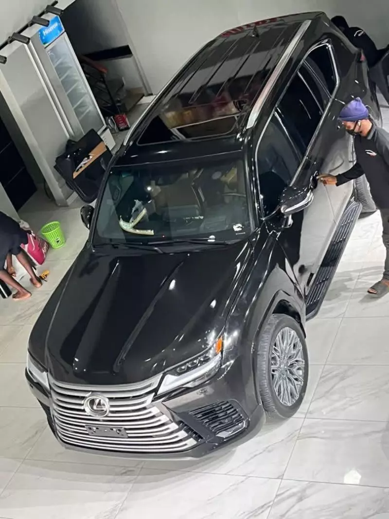 Lexus LX 600   - 2022