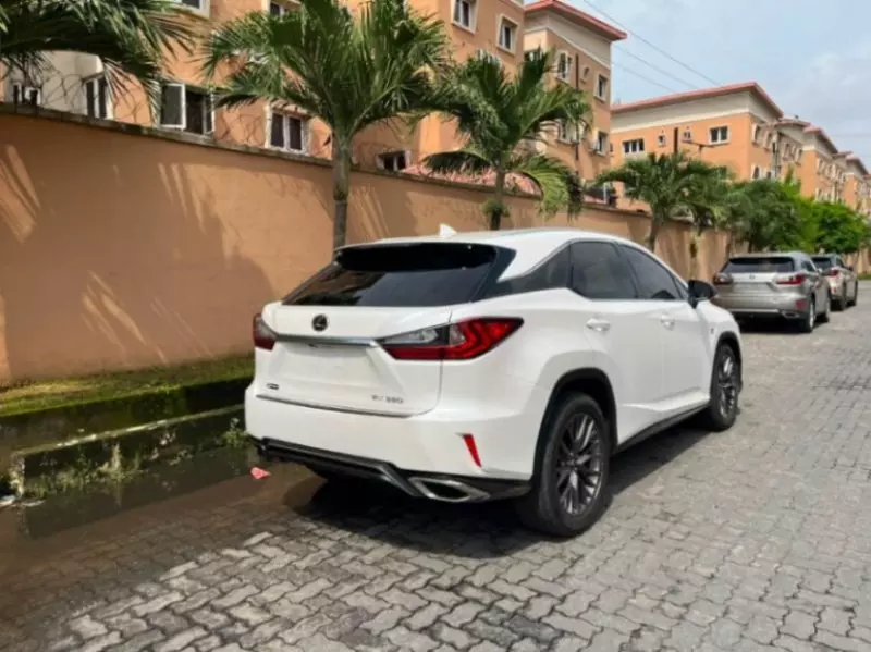 Lexus RX   - 2017