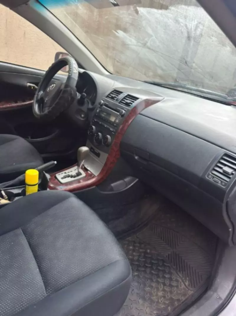 Toyota Corolla   - 2012
