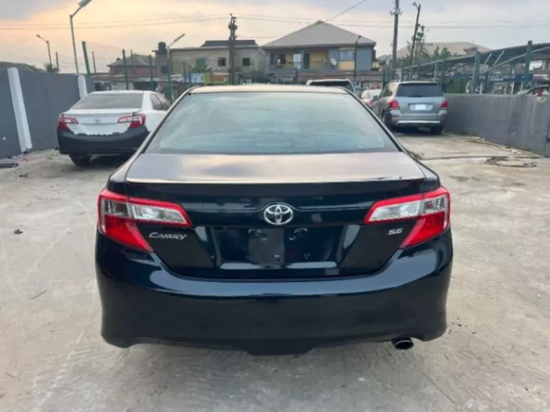 TOYOTA Camry   - 2014