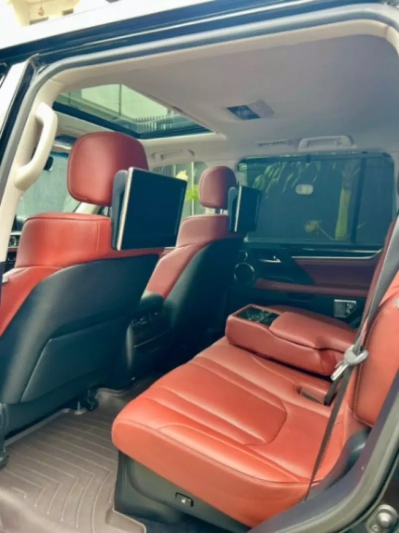 Lexus LX 570   - 2018