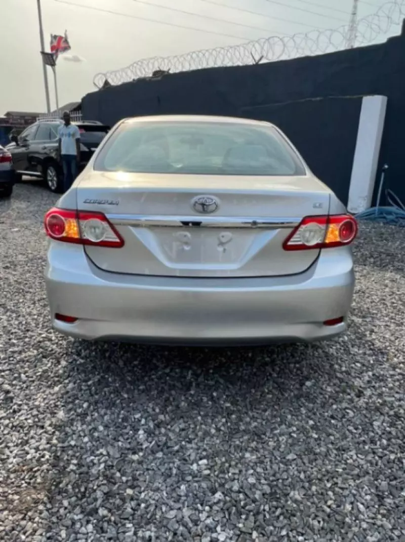 TOYOTA Corolla   - 2011