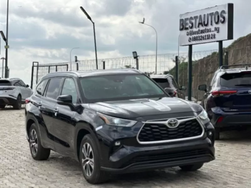 TOYOTA Highlander   - 2021