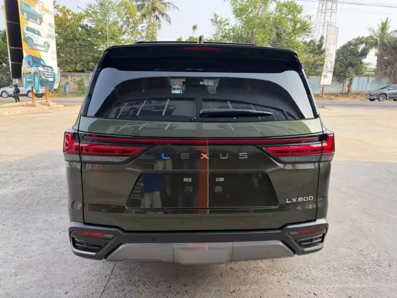 Lexus LX   - 2026