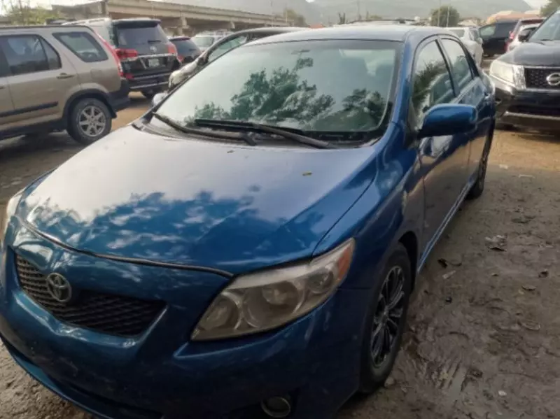 TOYOTA Corolla - 2009