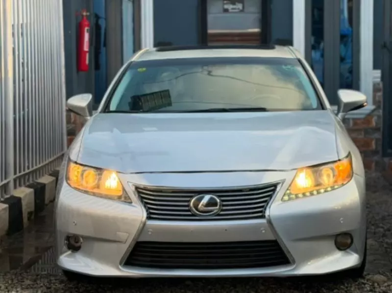 Lexus ES - 2013