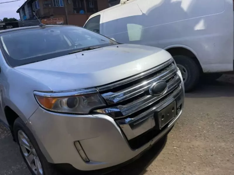 Ford Edge   - 2011