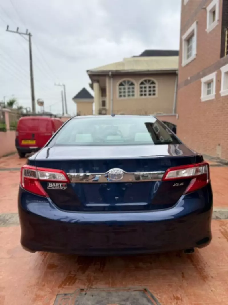 Toyota Camry - 2014
