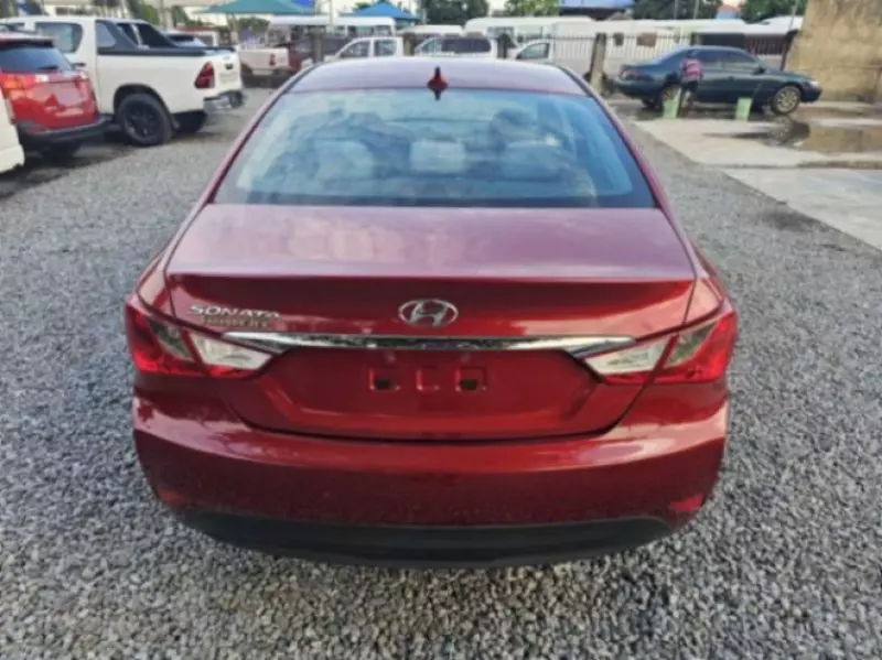 Hyundai Sonata   - 2014