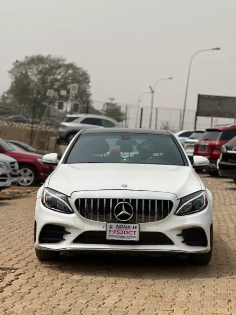 Mercedes-Benz C 300   - 2015
