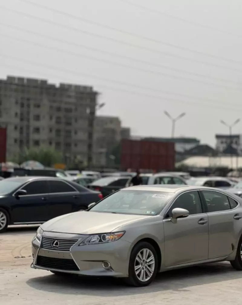 Lexus ES 350   - 2015