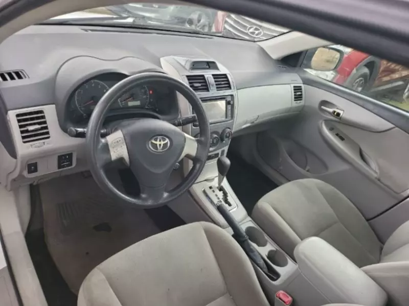 Toyota Corolla   - 2013