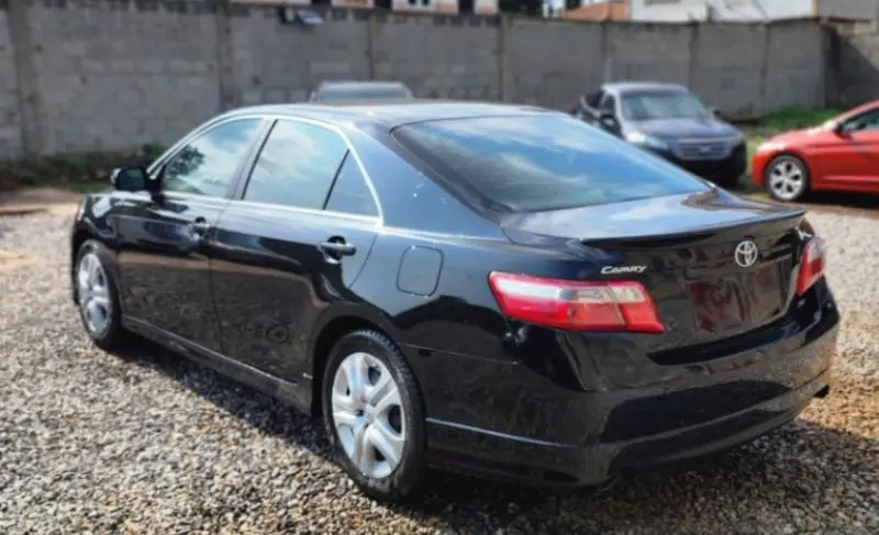 Toyota Camry   - 2006