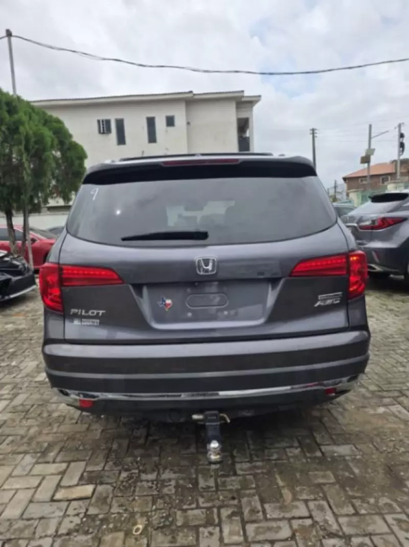Honda Pilot   - 2018