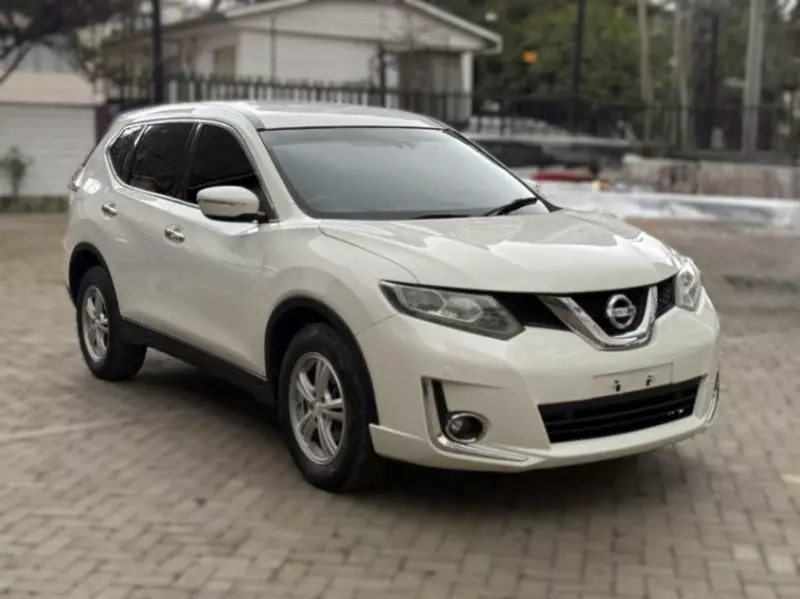Nissan X-Trail   - 2015
