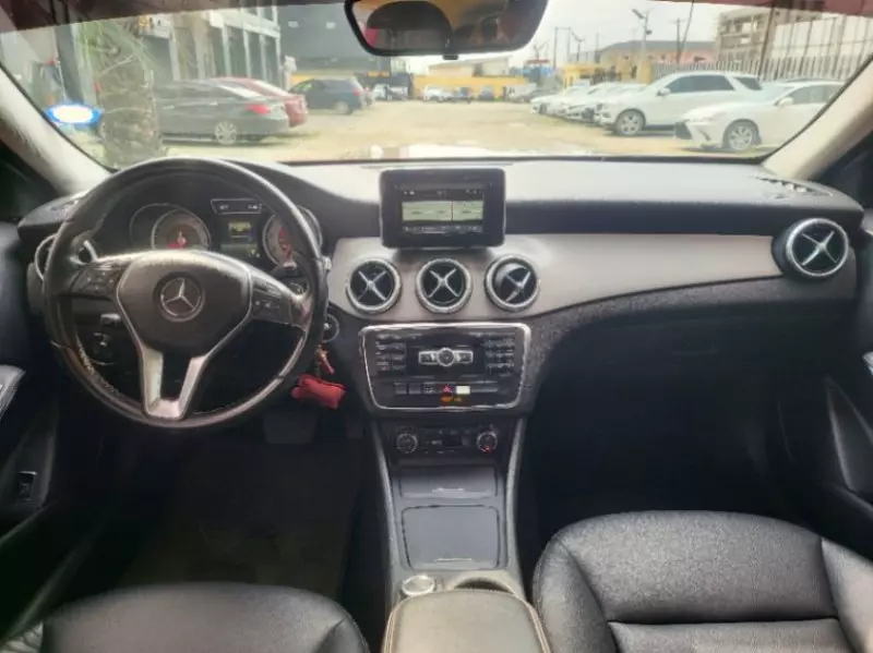 Mercedes-Benz GLA-Class   - 2015