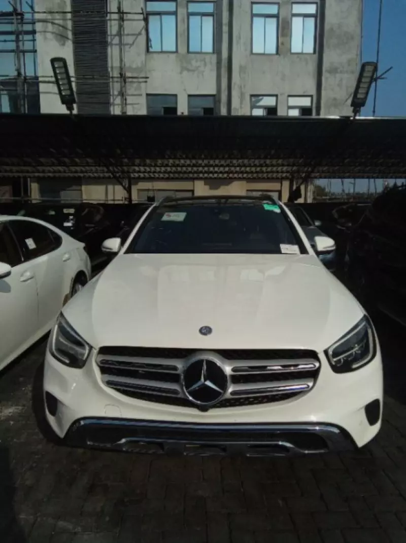Mercedes-Benz GLC 300   - 2018