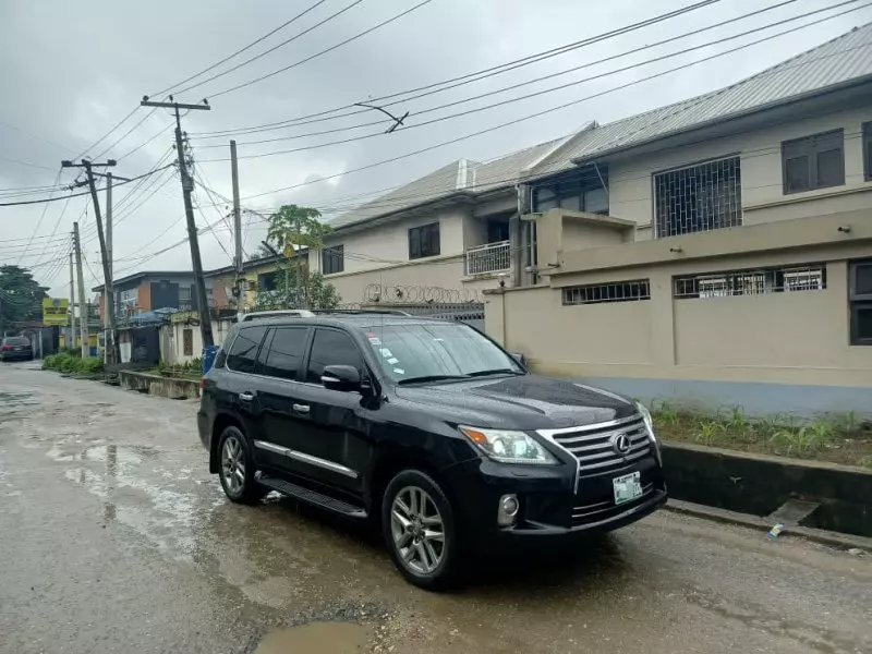 Lexus LX 570   - 2014