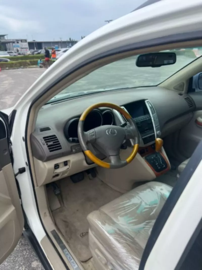 Lexus RX   - 2009