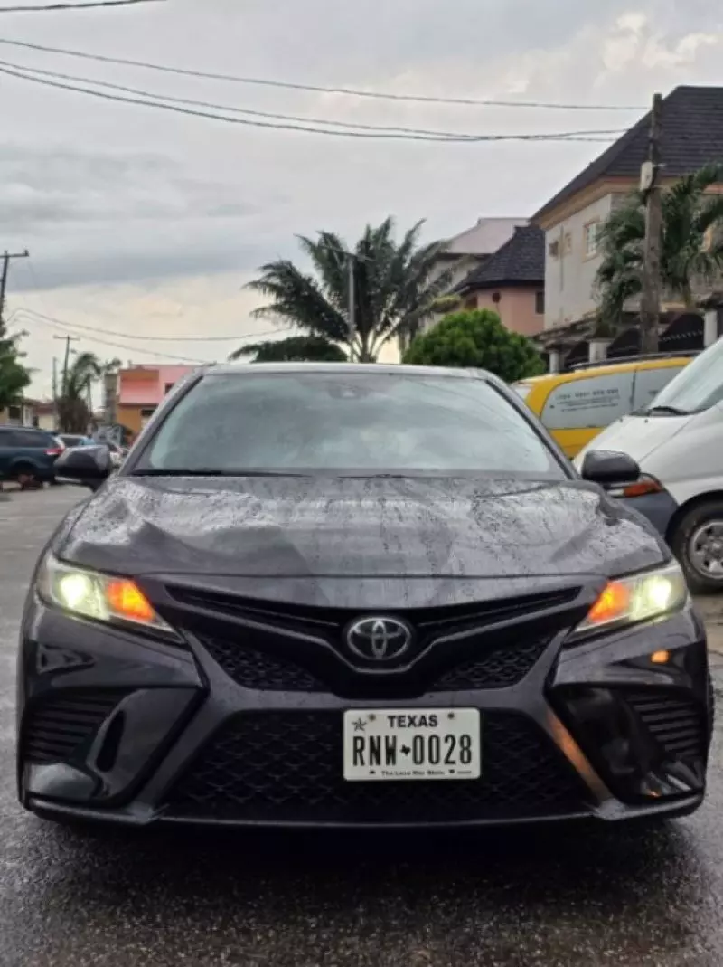 TOYOTA Camry   - 2019