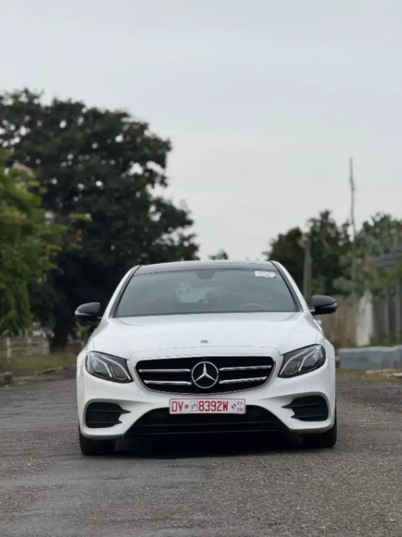Mercedes-Benz E 300   - 2014