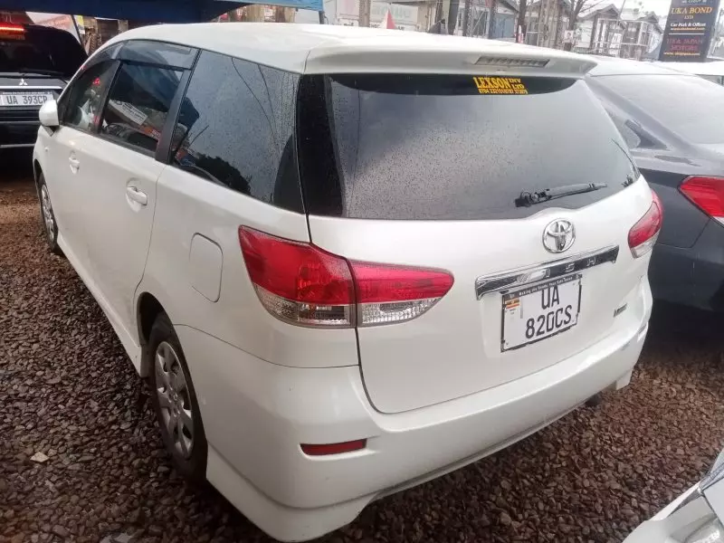 Toyota Wish   - 2012