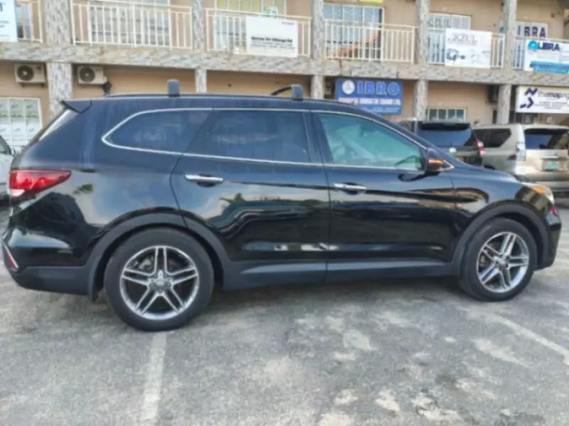 Hyundai Santa Fe   - 2018