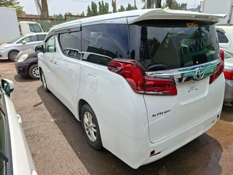 Toyota Alphard   - 2020