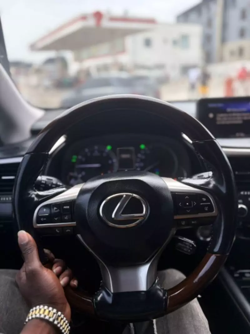 Lexus RX   - 2018