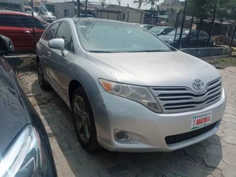 TOYOTA Venza   - 2011