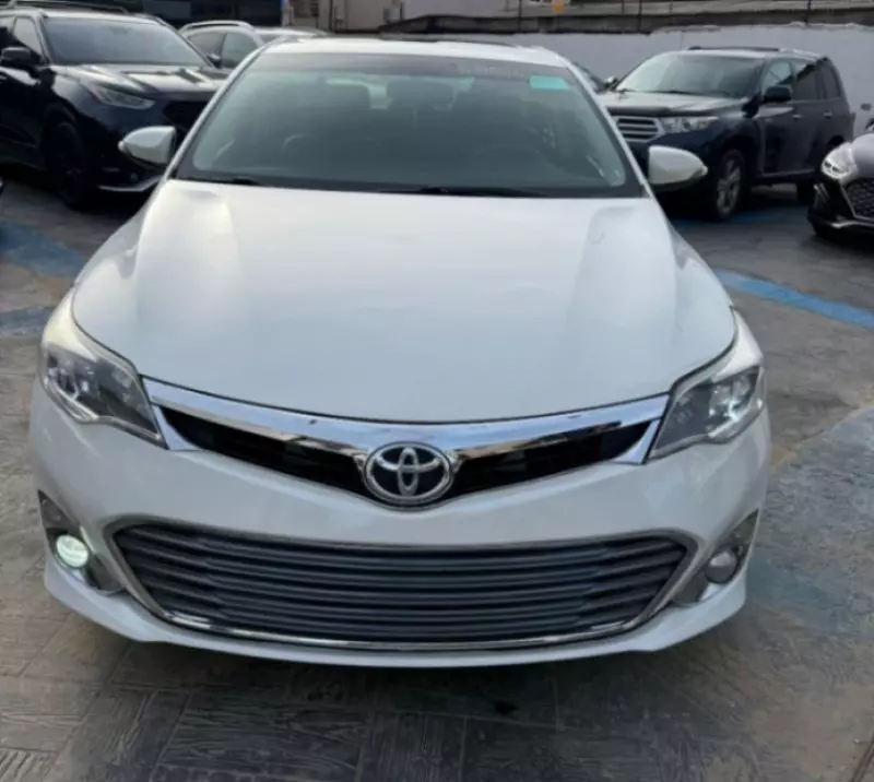 TOYOTA Avalon   - 2013