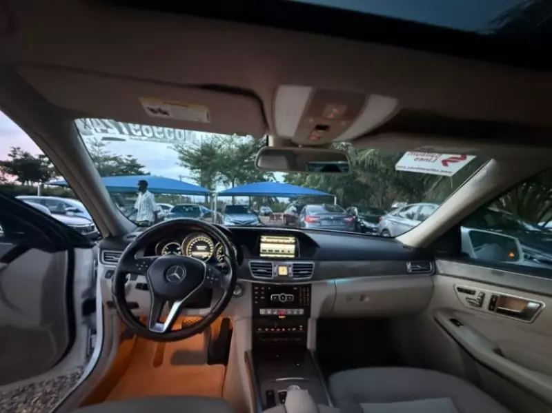 Mercedes-Benz E-class   - 2014
