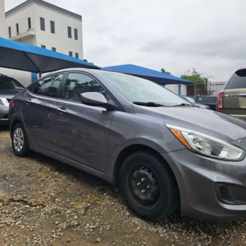 Hyundai Accent   - 2015