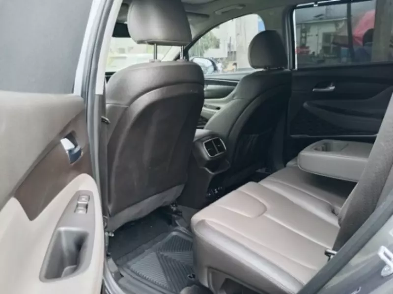 Hyundai Santa Fe - 2019