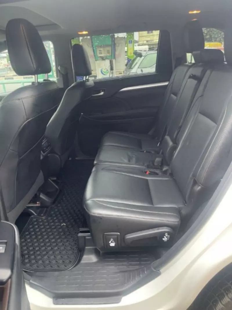 TOYOTA Highlander   - 2019