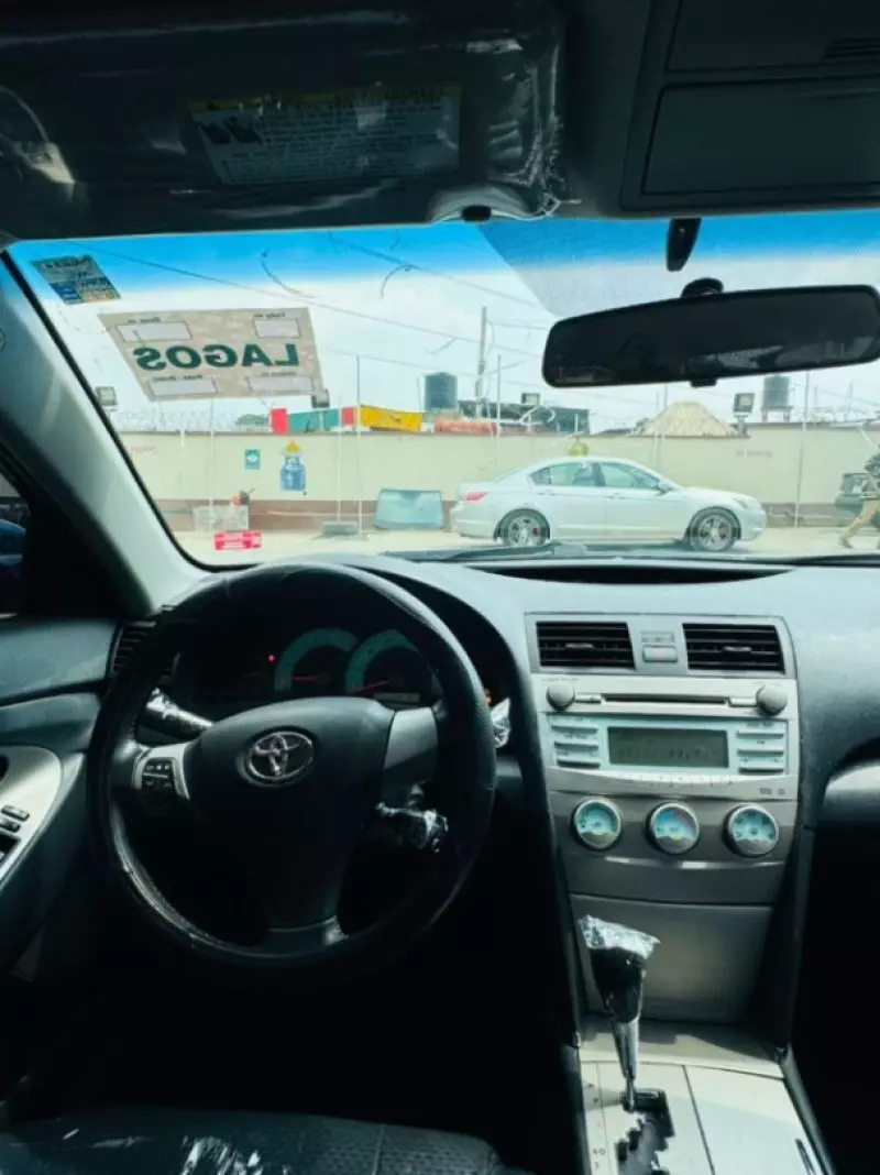 Toyota Camry   - 2008