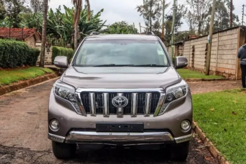 Toyota Land Cruiser   - 2015