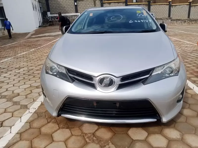 Toyota Auris   - 2012