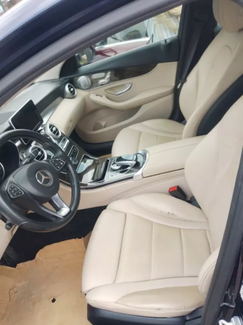 Mercedes-Benz C-class   - 2015