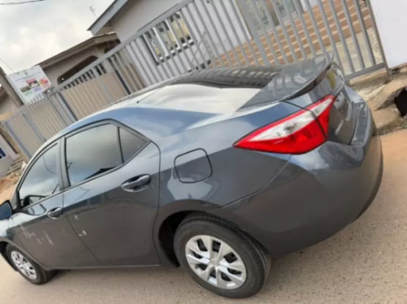 TOYOTA Corolla   - 2015