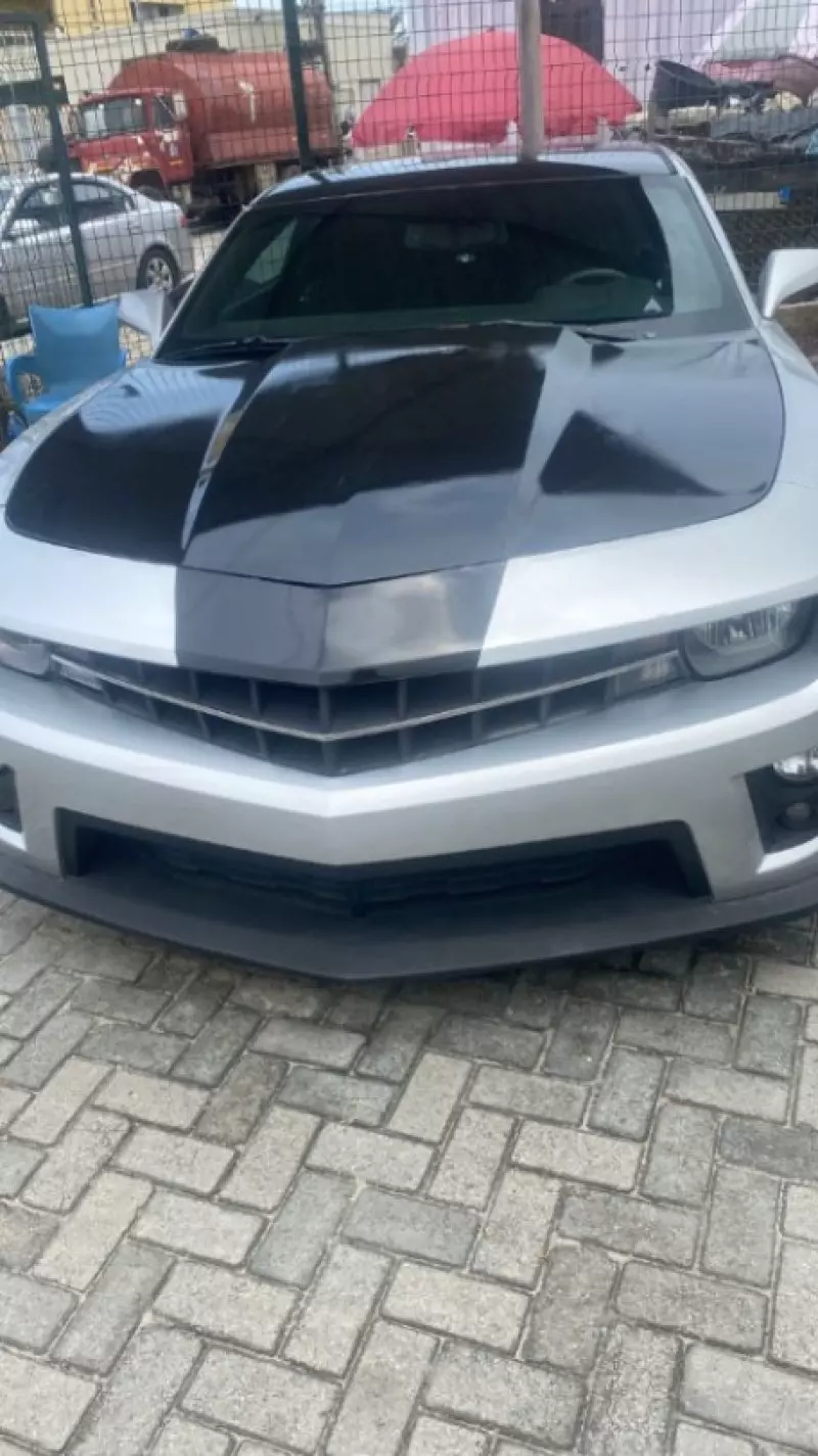 Chevrolet Camaro   - 2011