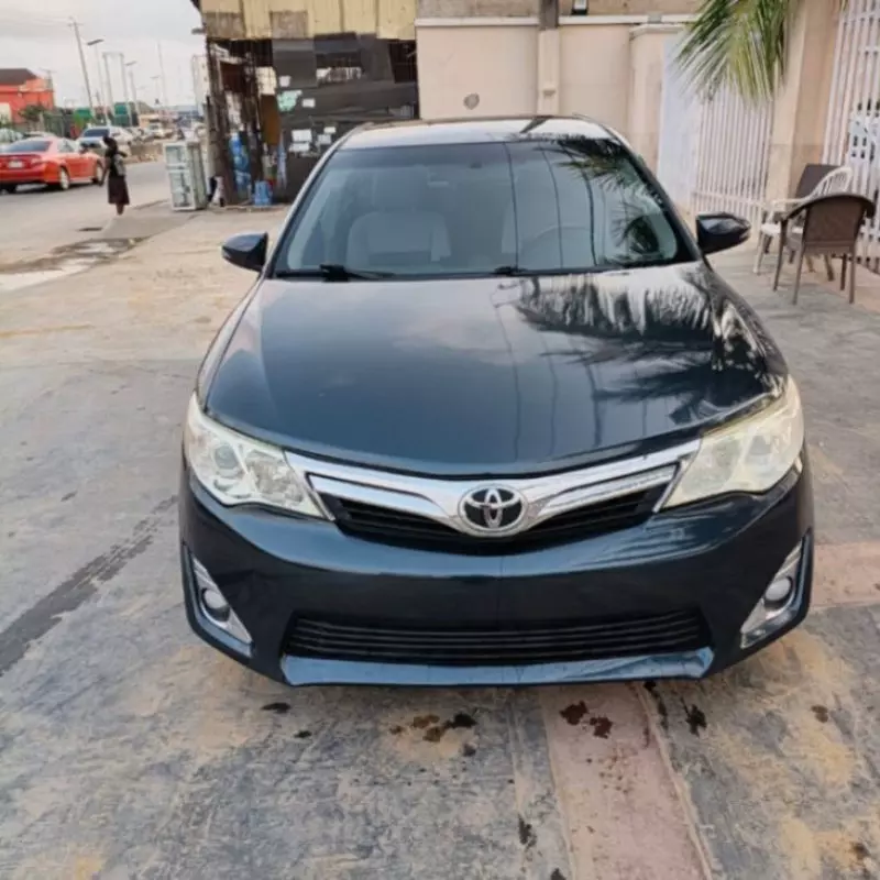 TOYOTA Camry - 2013