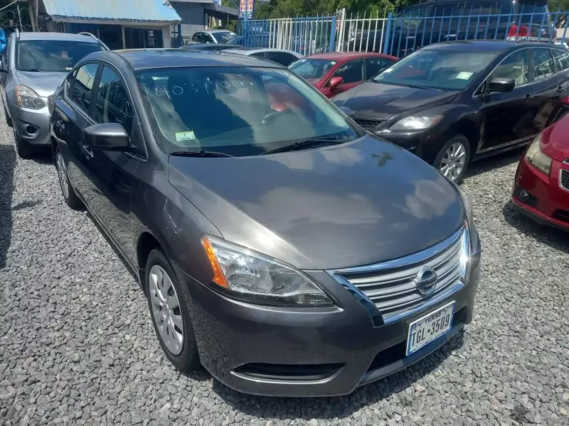 Nissan Sentra   - 2015